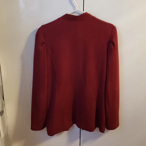 Blazer - Picture 3 of 4